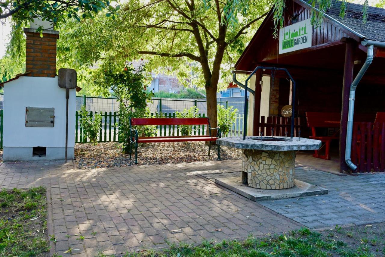 Applegarden Villa Debrecen Ngoại thất bức ảnh