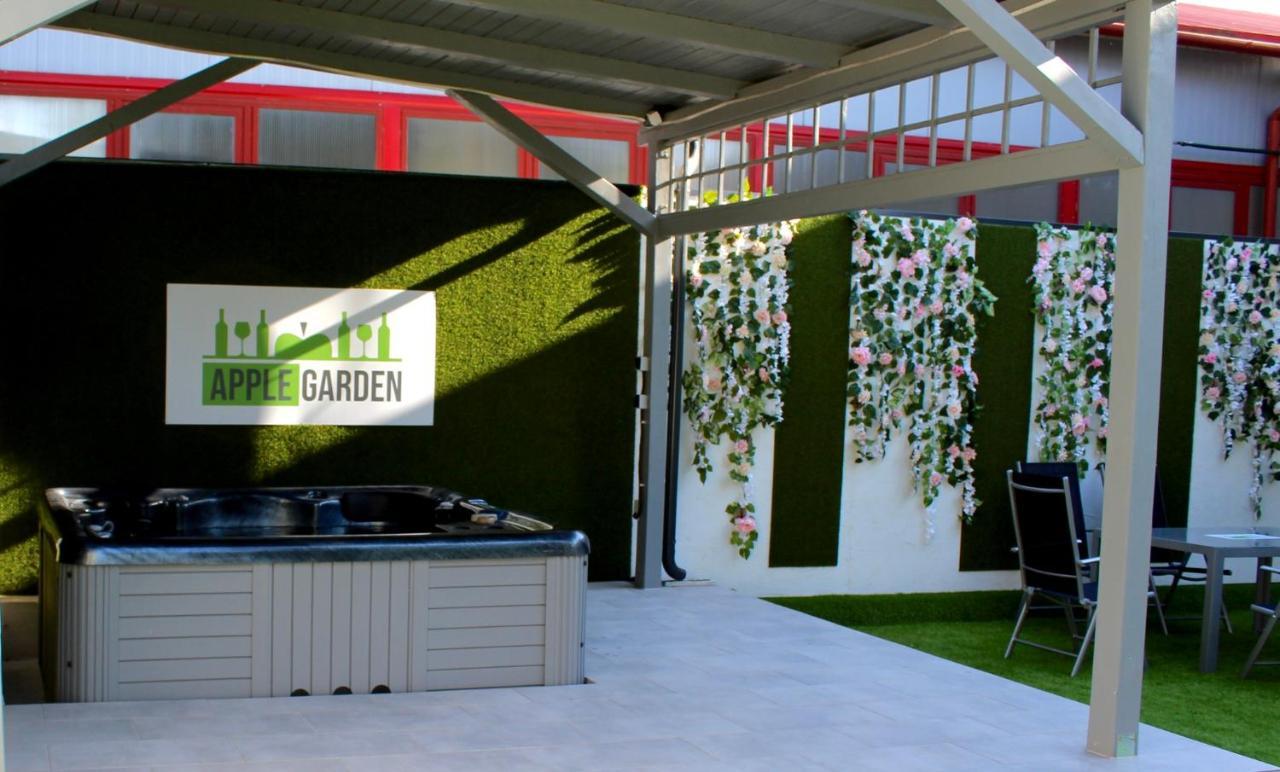 Applegarden Villa Debrecen Ngoại thất bức ảnh